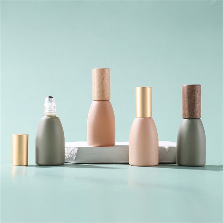 essential oils bottles